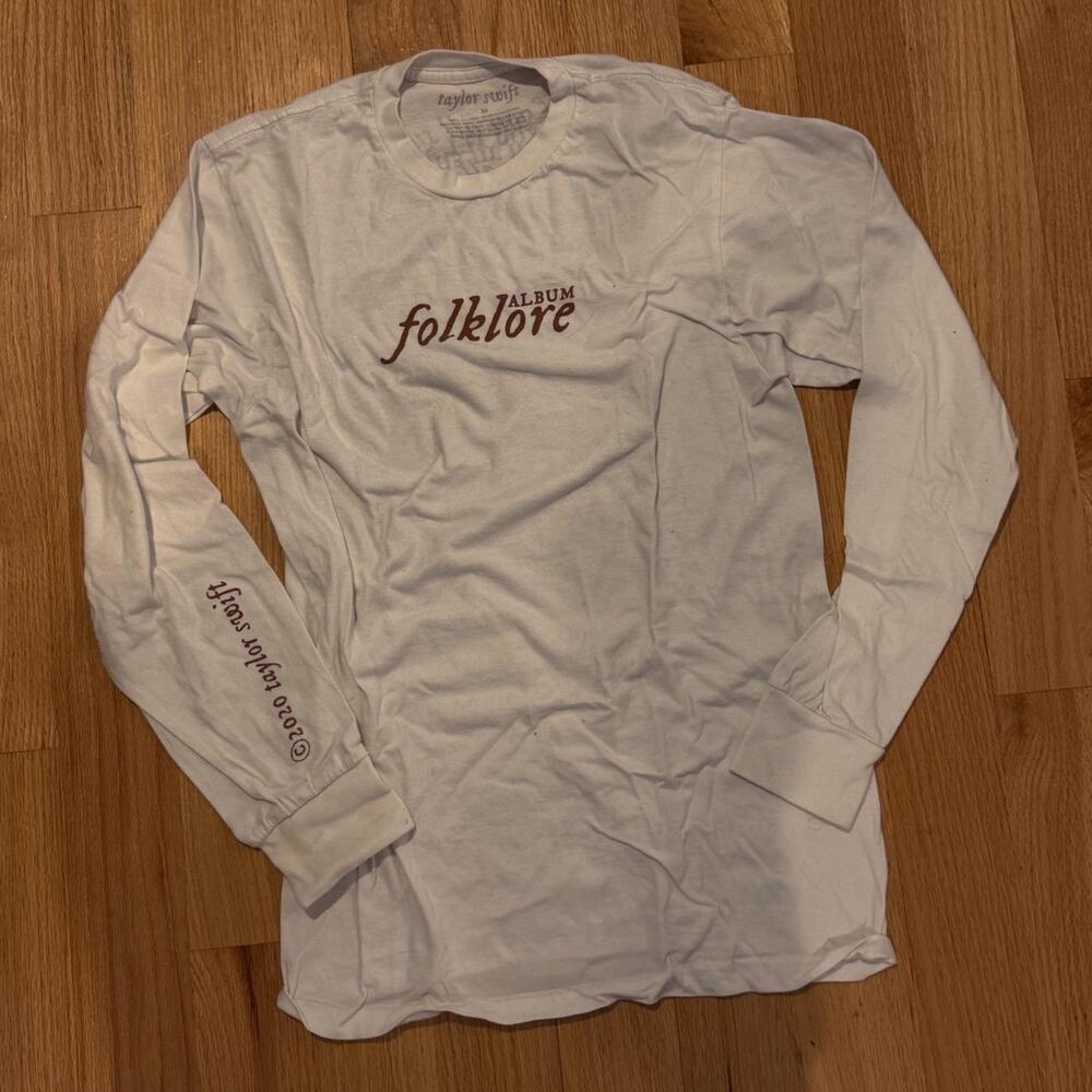 Taylor swift size m white